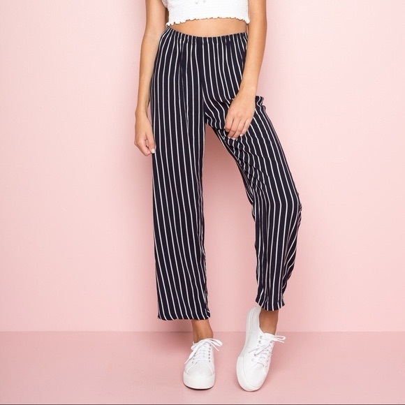Brandy Melville wide leg pants - Picture 1 of 3